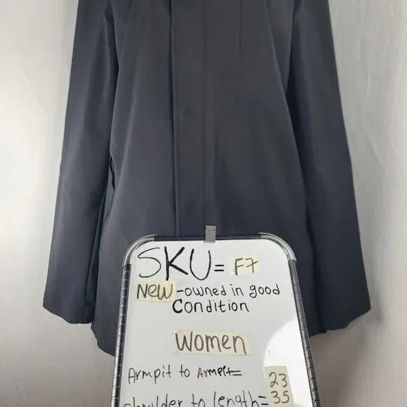Lululemon Women's Black Rain Rebel Snap Closure Classic Rain Jacket Size M